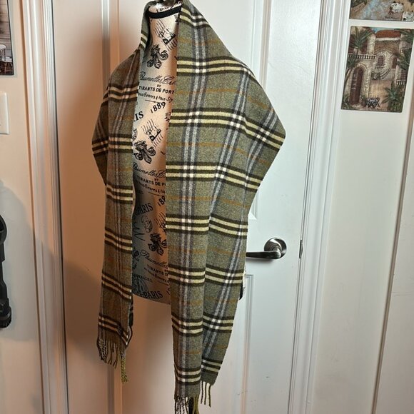 Vintage Burberrys of London Green Wool Plaid Scarf - Picture 3 of 5